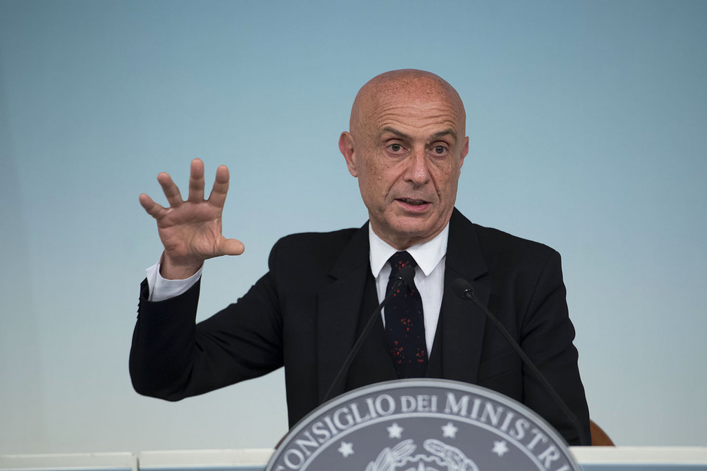 32007152723 1a2cae654c b